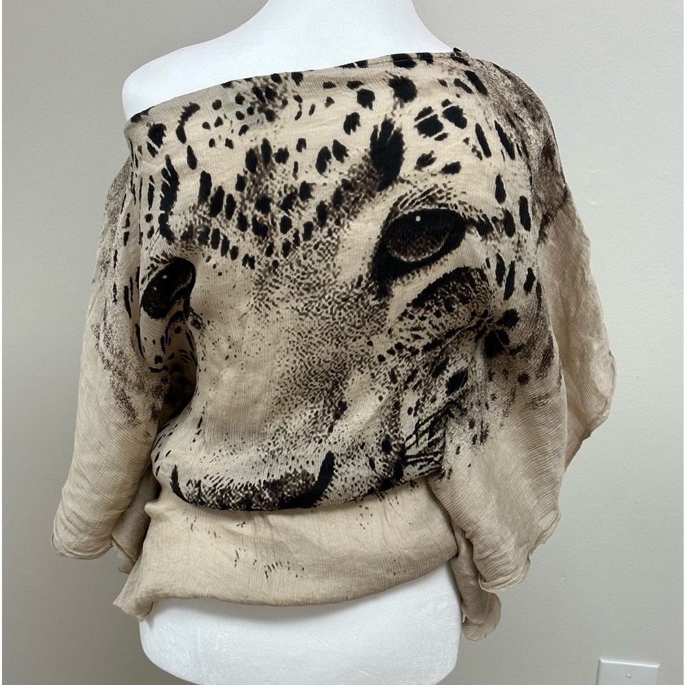 Gorgeous Like new Bebe top